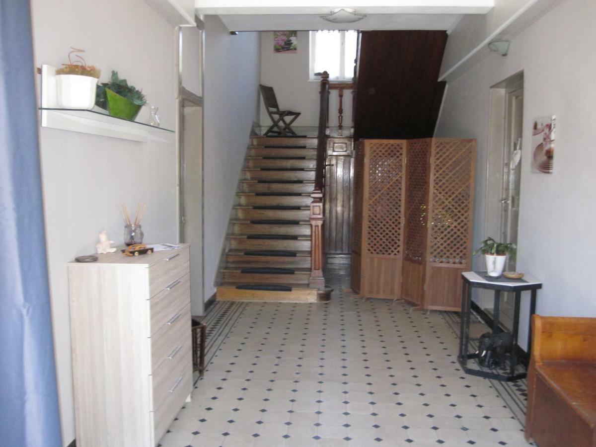 Apartment Chanay 80 M2 2 *